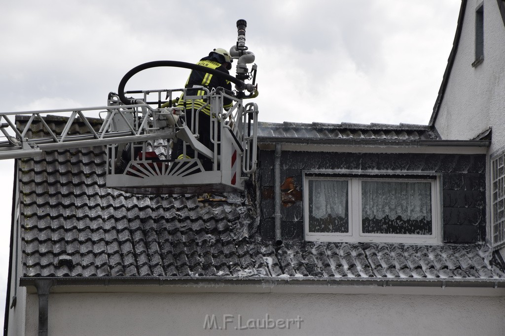 Feuer 2 Koeln Brueck Am Schildschen P06.JPG - Miklos Laubert